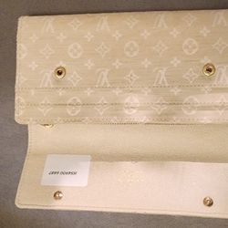 Louis vuitton  Sarah wallet