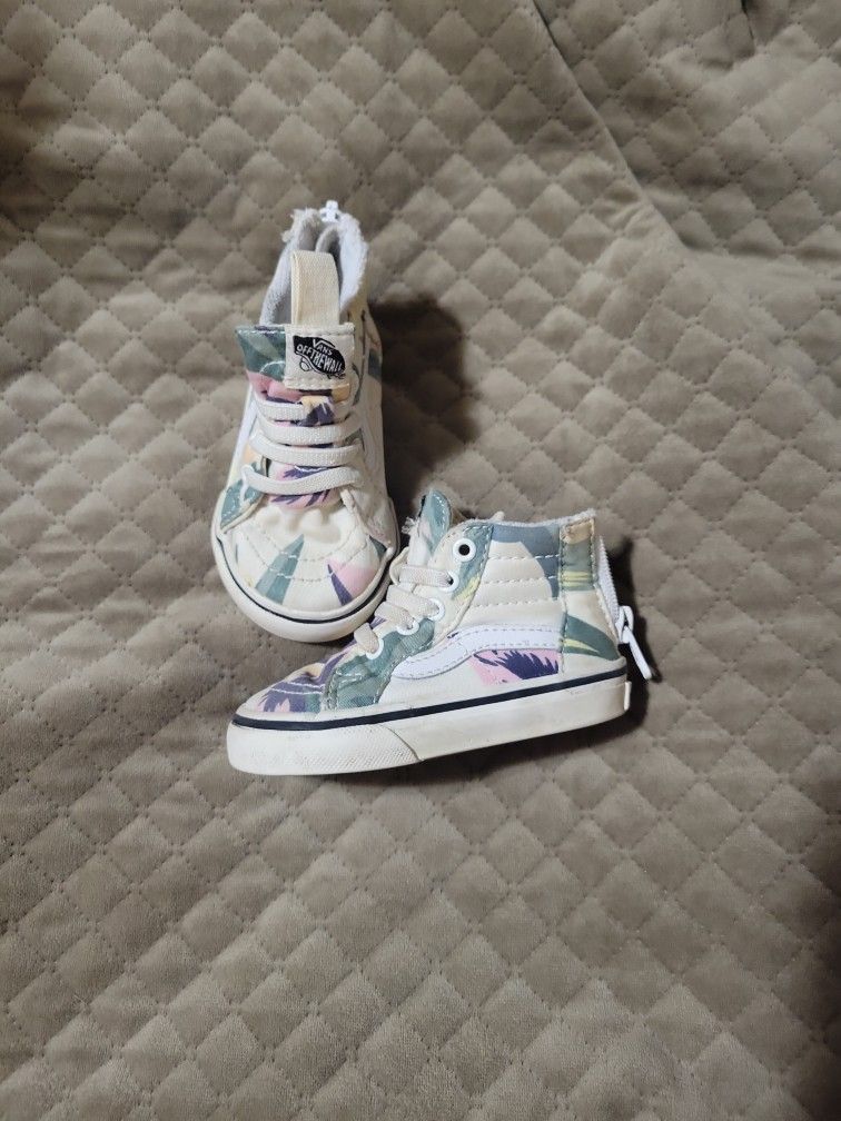 Vans SK8 Hi “Off The Wall” floral zip up hi-top 