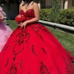 Red Quinceañera Dress With Crown Ramo And Crinolina 