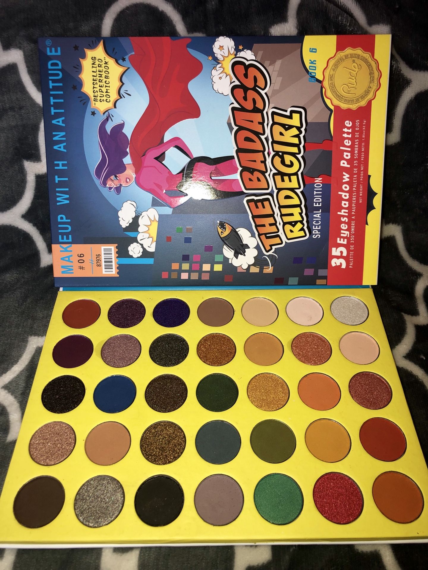 Eyeshadow palettes !