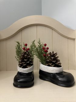 Pottery Barn Santa Boots With 🎄Decor 