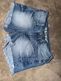 $15 size 3 Bullhead Denim Jean Shorts