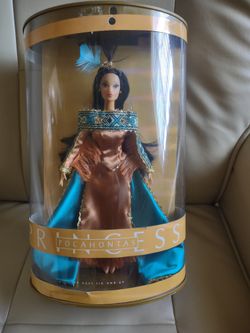 Disney store Princess Pocahontas Doll