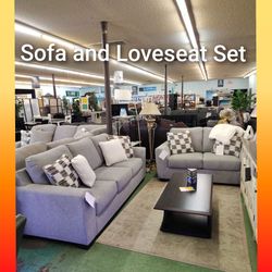 💥 Beautiful Sofa and Loveseat Set