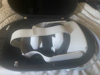 Oculus 2 with rechargeable case