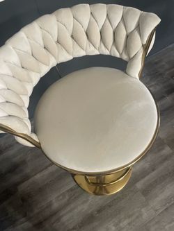 Elegant clean gold and cream