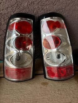 Tail lights for Silverado/Sierra