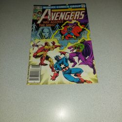 VINTAGE 1982 THE AVENGERS #220 COMIC 