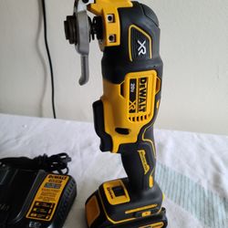 Dewalt 20V XR Brushless Multi Tool Kit