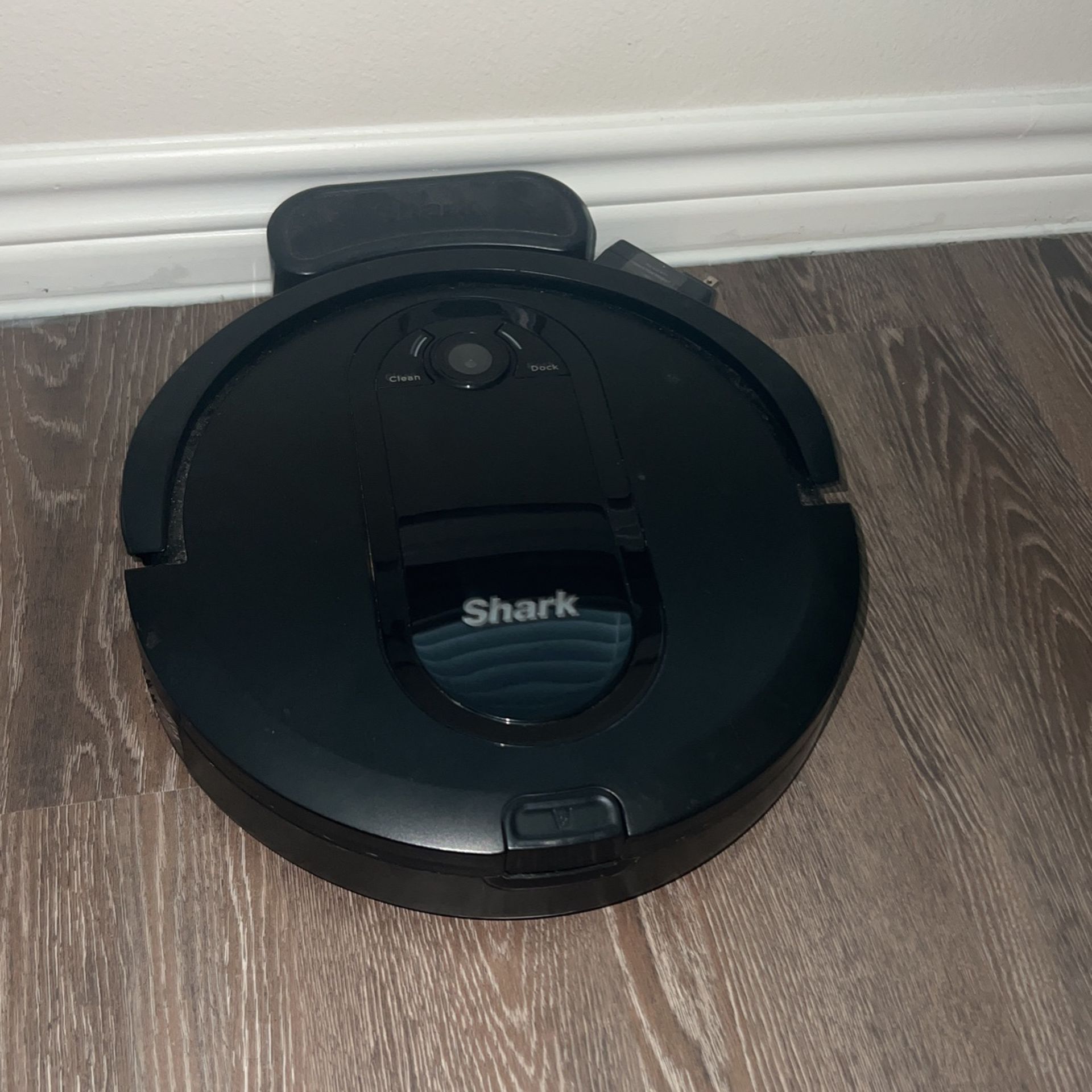 Shark Robo Vacuum