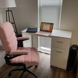 Computer Chair And Desk 