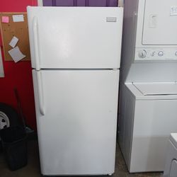 Frigidaire Refrigerator 