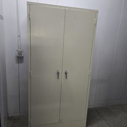 Solid Metal Storage Cabinet With 2 🔑 🔑 