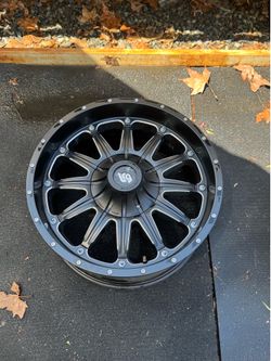 1 LRG 20” wheel 6x135/ 6x5.5 Ford CHEVY