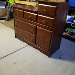 Baby Changing Table And Dresser