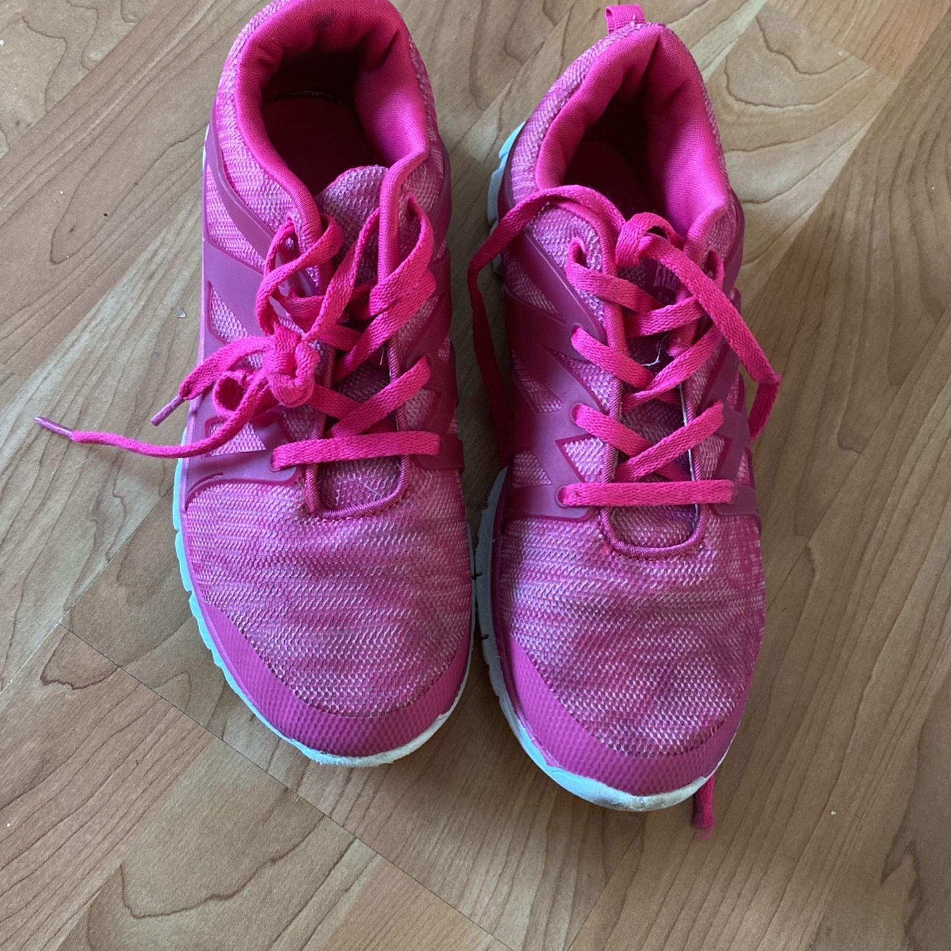 Girl Shoes Size 6