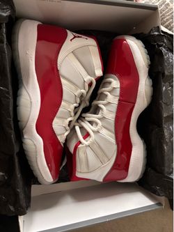 jordan 11 cherrys, size 8