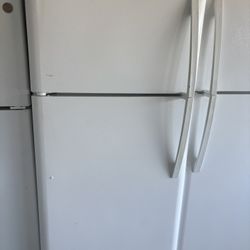 Kenmore Refrigerator 