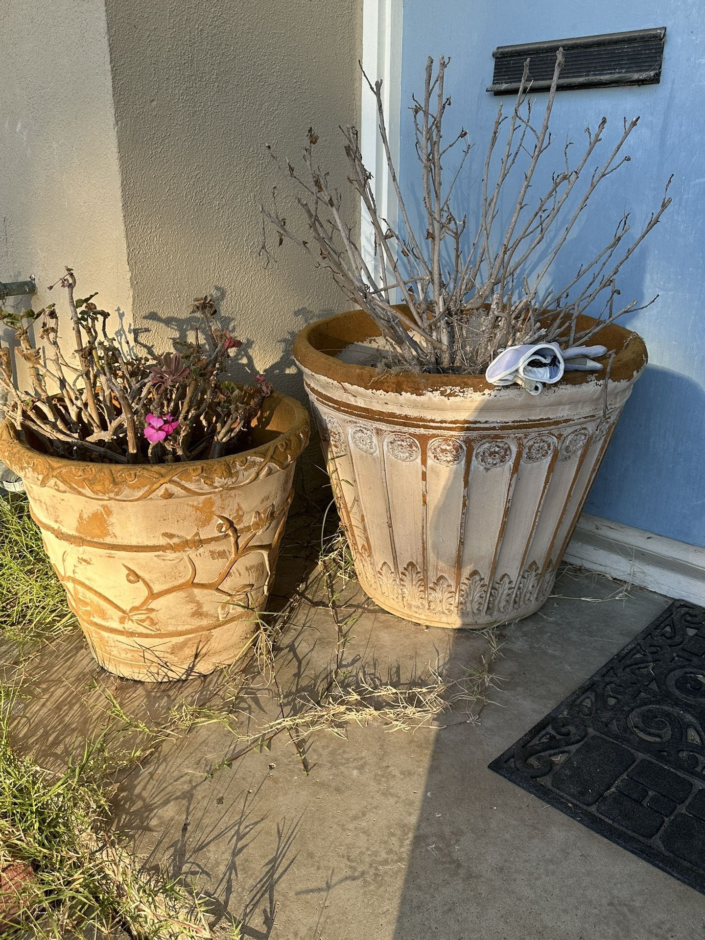 Set Of Large outdoor planters