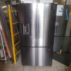French Door Refrigerator Counter Death New With Manufacturers Warranty Black Stainless Steel $12999