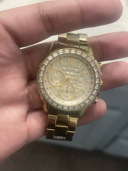 Gold Watch “Guess”