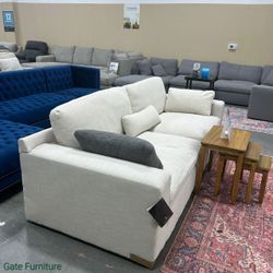 ELYZA 2-PIECE SECTIONAL
