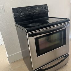 Stove electric  Frigidaire everything working