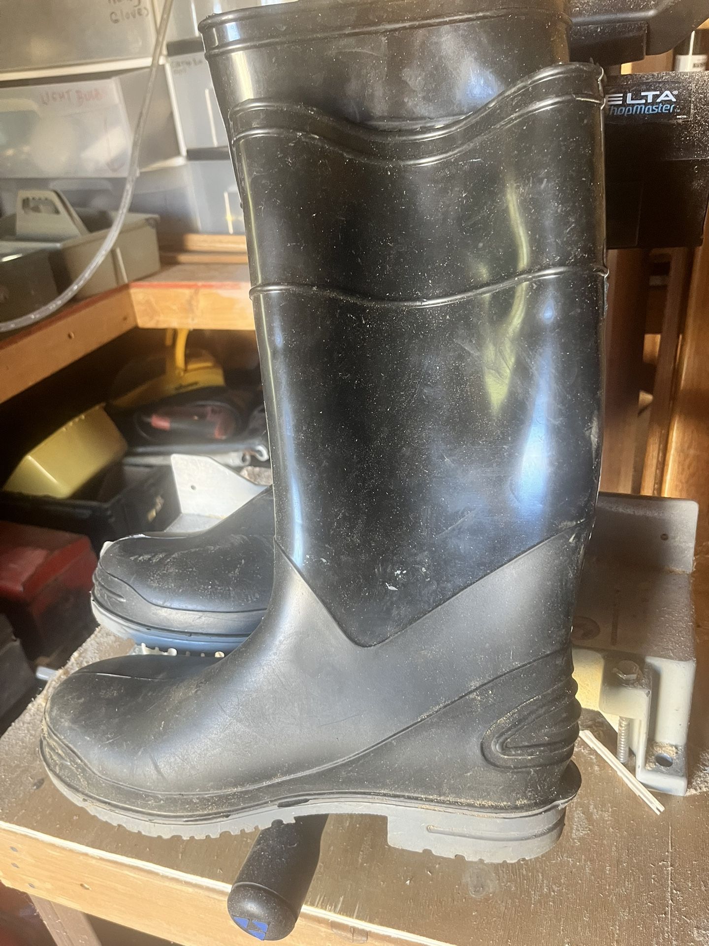 MENS RAIN BOOT HEAVY DUTY