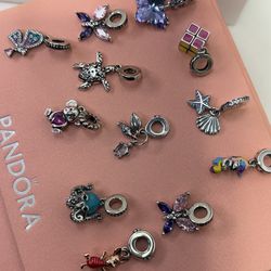 Pulseras, brazaletes, anillos y charms pandora 💎