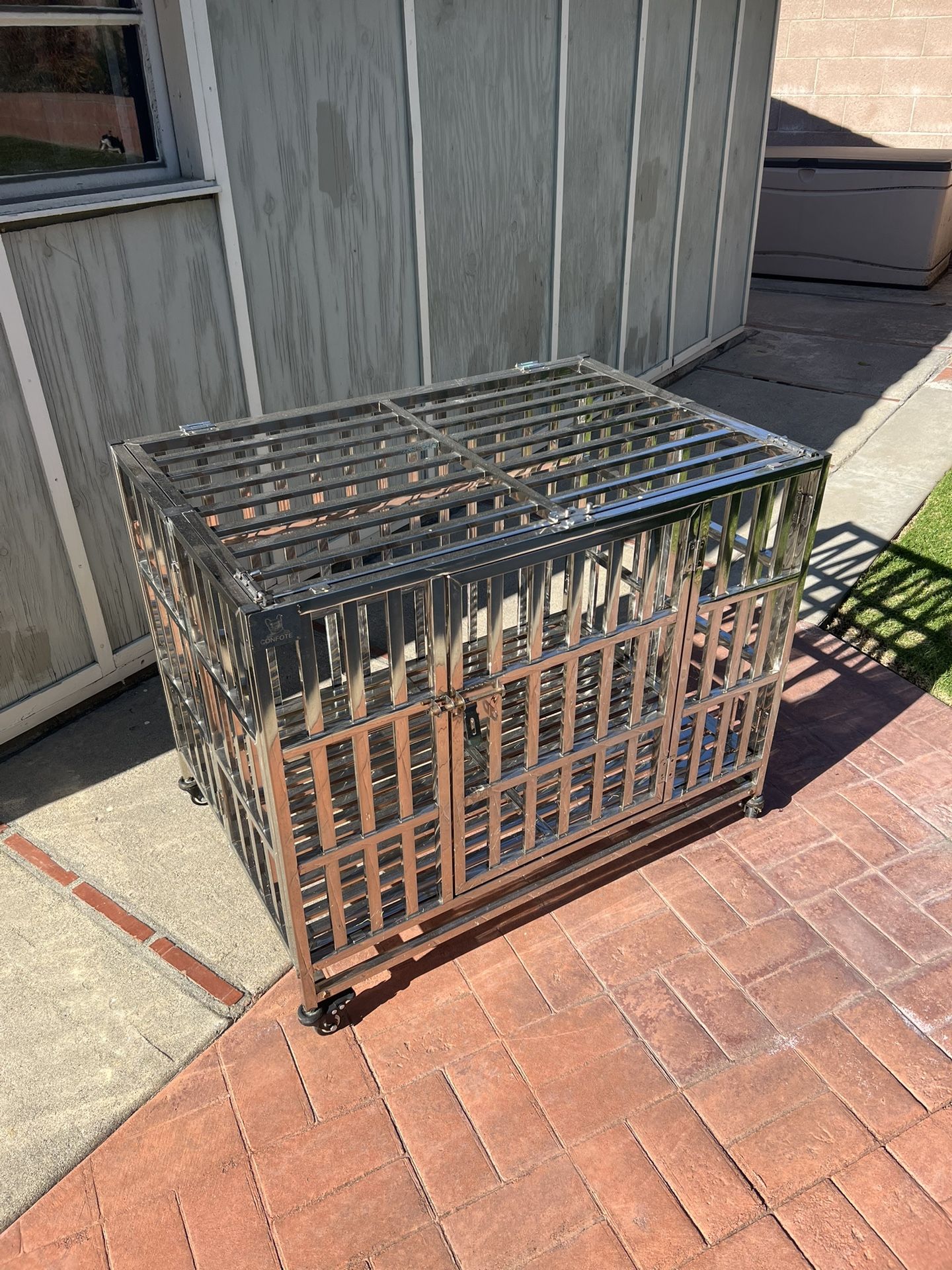 Stainless Outdoor Dog Crate