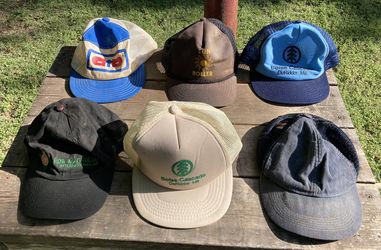 BASEBALL CAPS & HOODIE