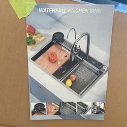 Waterfall kitchen sink