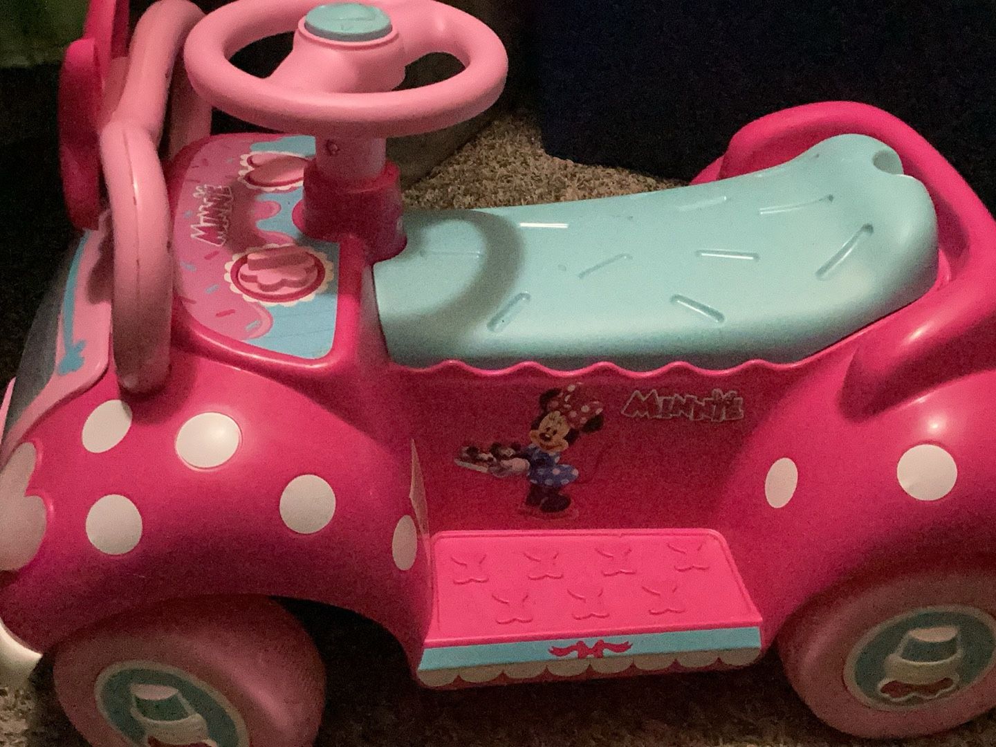 Mini Mouse Car
