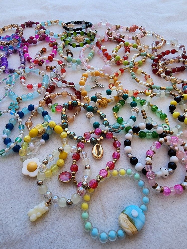 Bracelets 