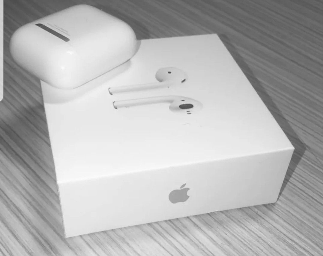 Apple air pods 2nd gen brand new