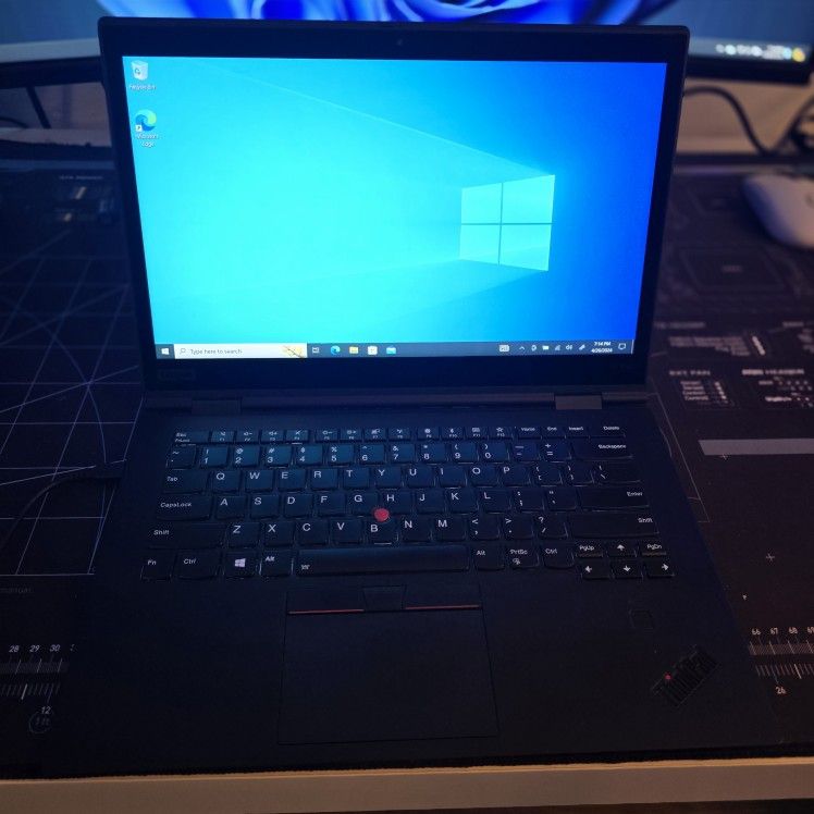 Lenovo ThinkPad X1 Yoga 3rd Gen 2in1 Laptop