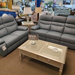 BEAUTIFUL LEATHER PWR RECLINING SOFA AND LOVESEAT 