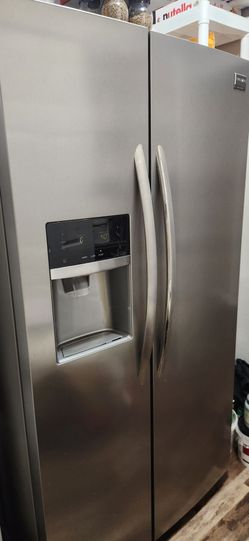 Frigidaire side by side refrigerator.