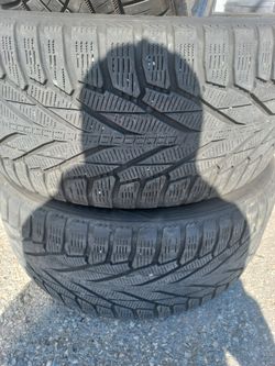 (2) Nokian Tires 275 40 20