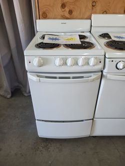 🥵Hot Summer Sale! Hotpoint 20inch Apartment Electric Stove-Warranty Included