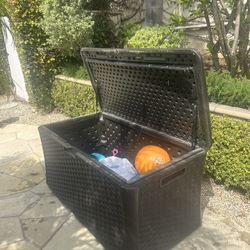 Outdoor Storage Container