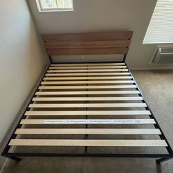 King Size ZINUS Paul Metal and Wood Platform Bed Frame/ No Box Spring Needed