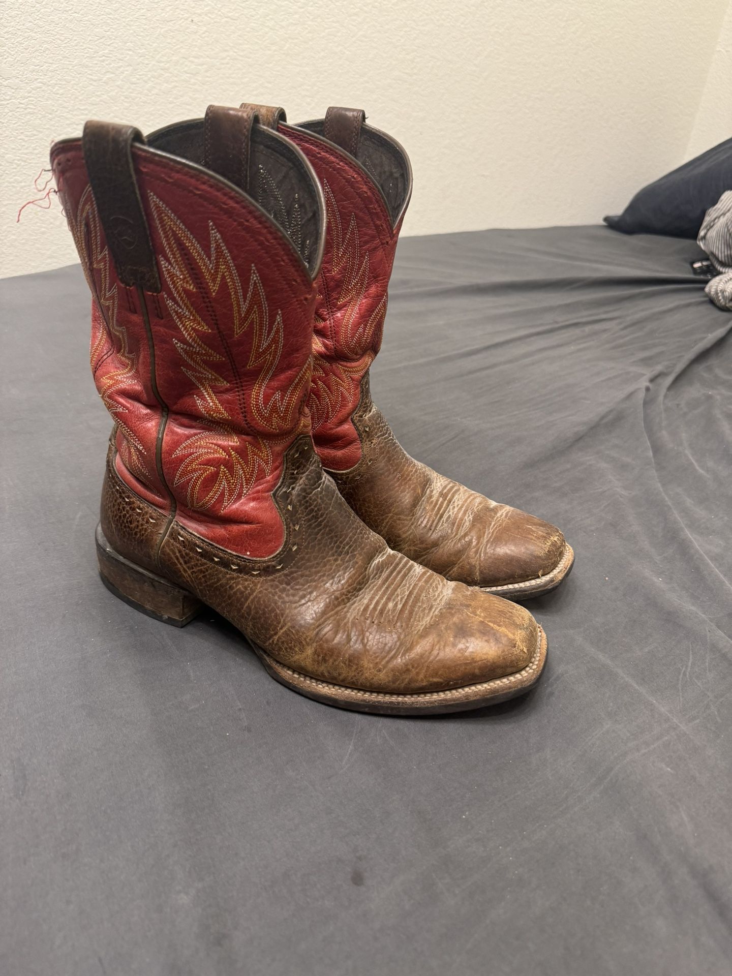 Ariat Used Cowboy boots Size 10m
