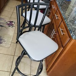 3 Bar Stools