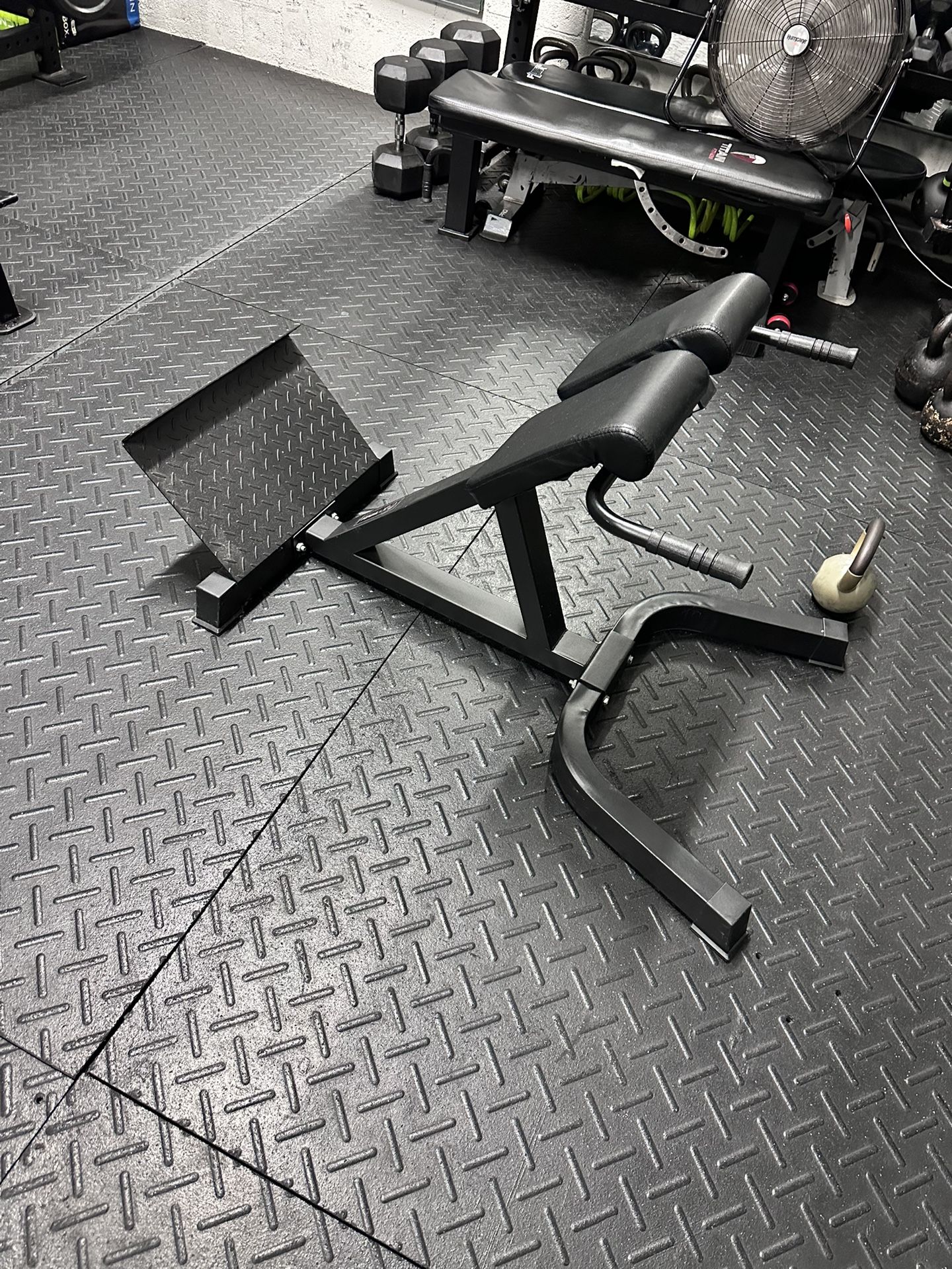 Titan Fitness Back Extension / Hyperextension Bench
