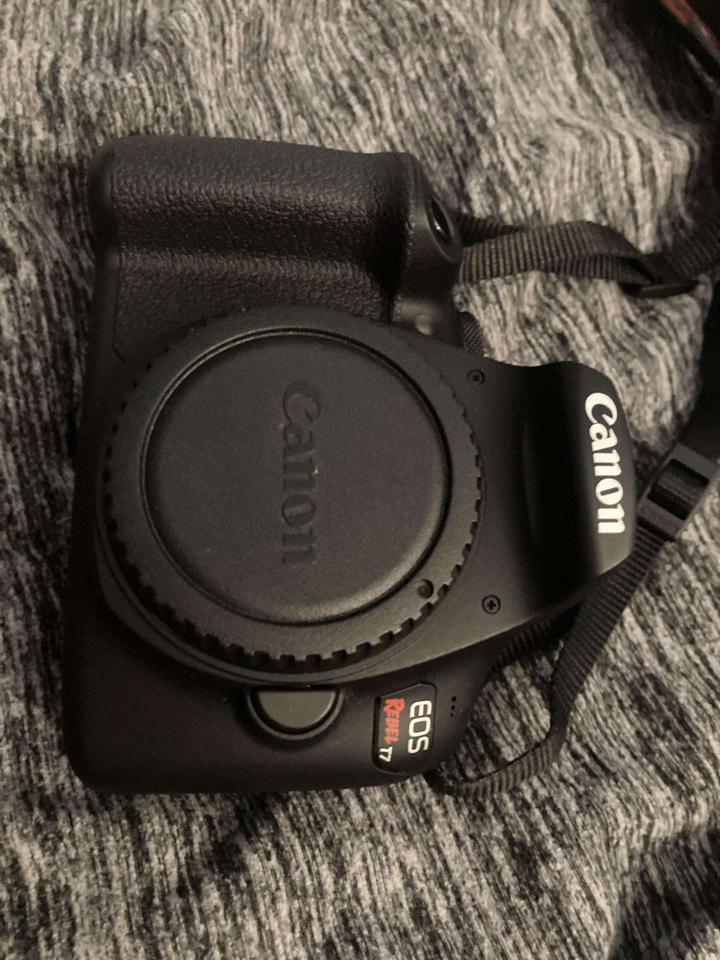 Cannon Eos T7