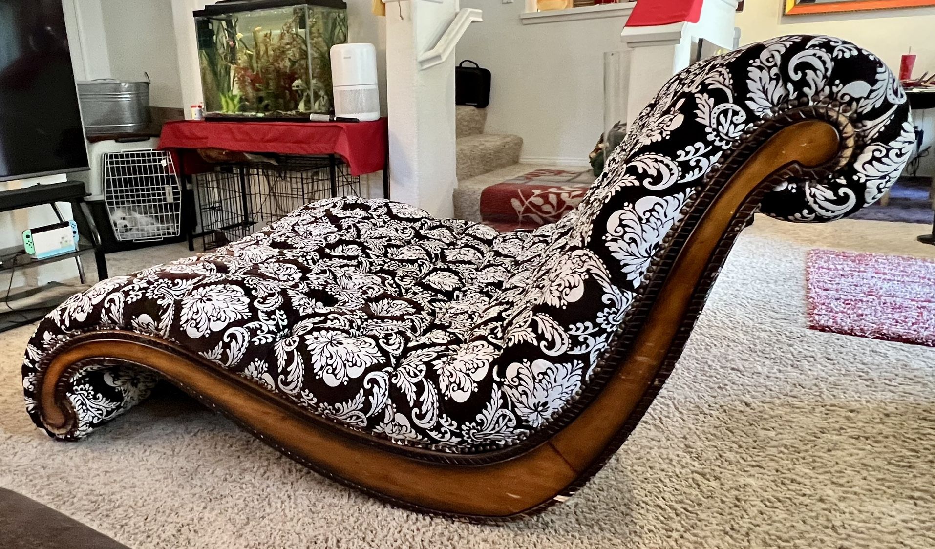 Rachlin Classics Dinah Plus Black Medallion Chase Lounger for Sale