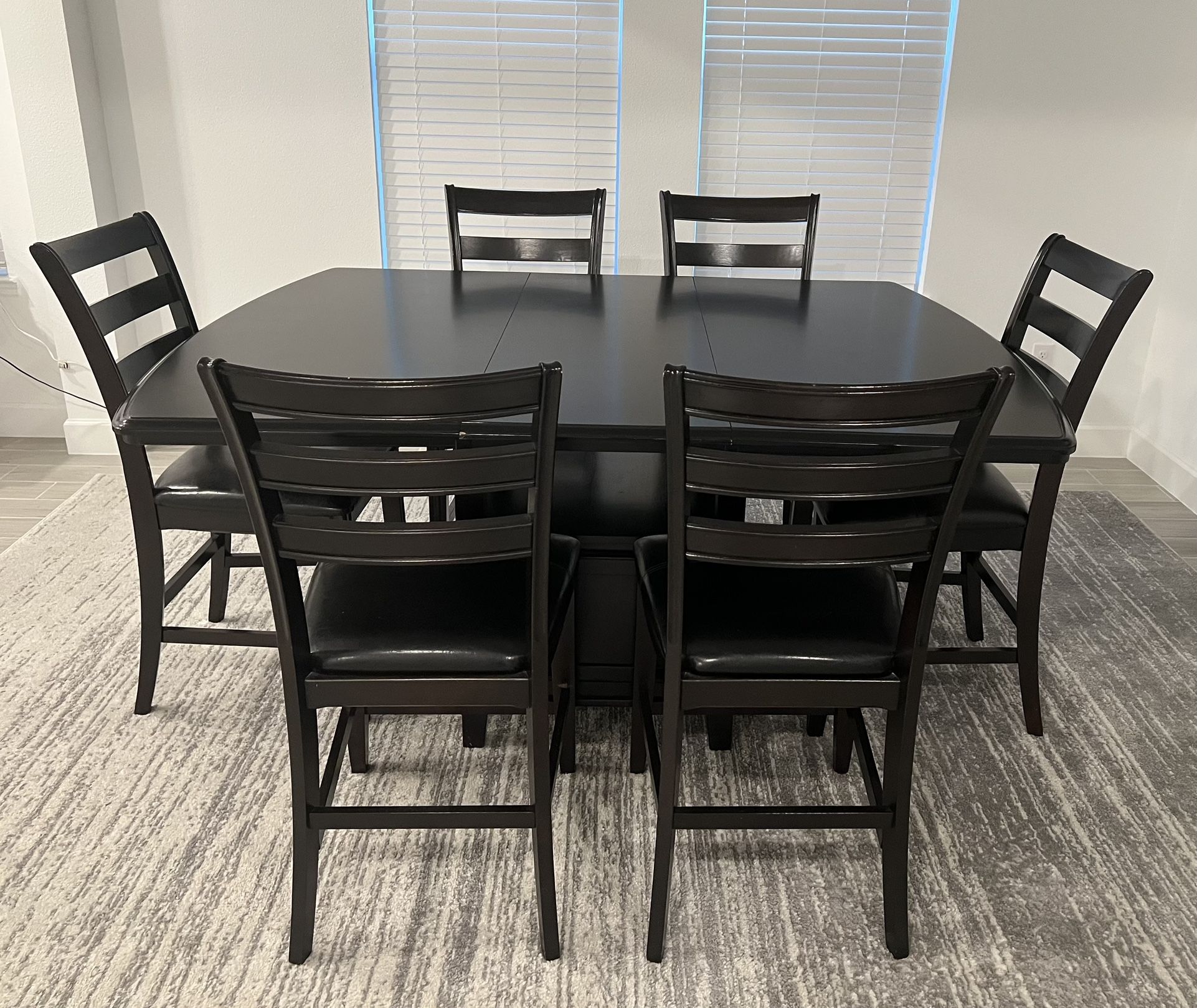 Dining Room set (7 pc Counter Height) - pre owned