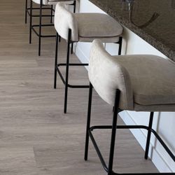 4 Counter Stools