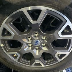 4 2025 FORD F150 20" RIMS&TIRES $1400